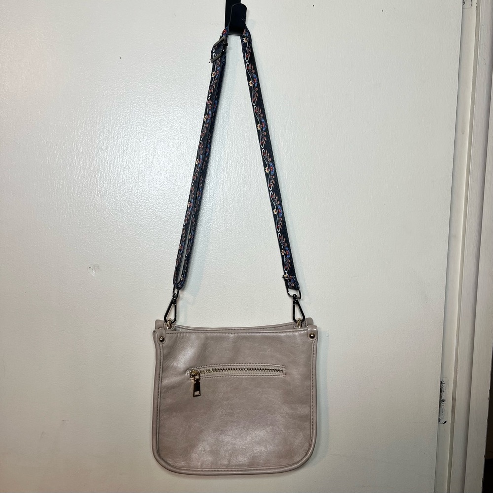 Elegant Cream Crossbody Bag with 2 Different Adjustable Staps